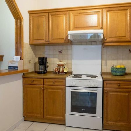 Thea Apartment อิสตรอน ภายนอก รูปภาพ